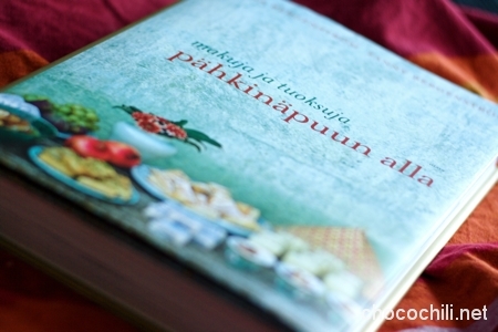 pahkinapuun-alla